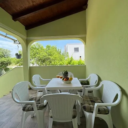 Pomerino Apartmans Exterior photo