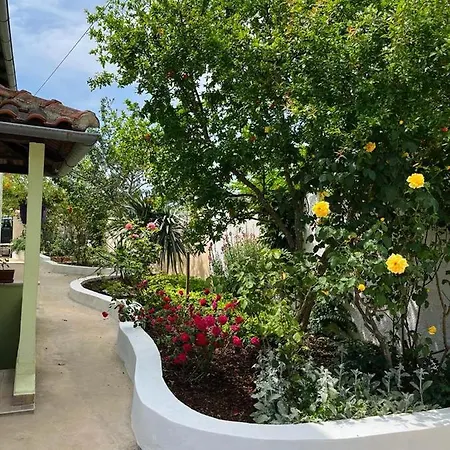 Pomerino Apartmans Exterior photo