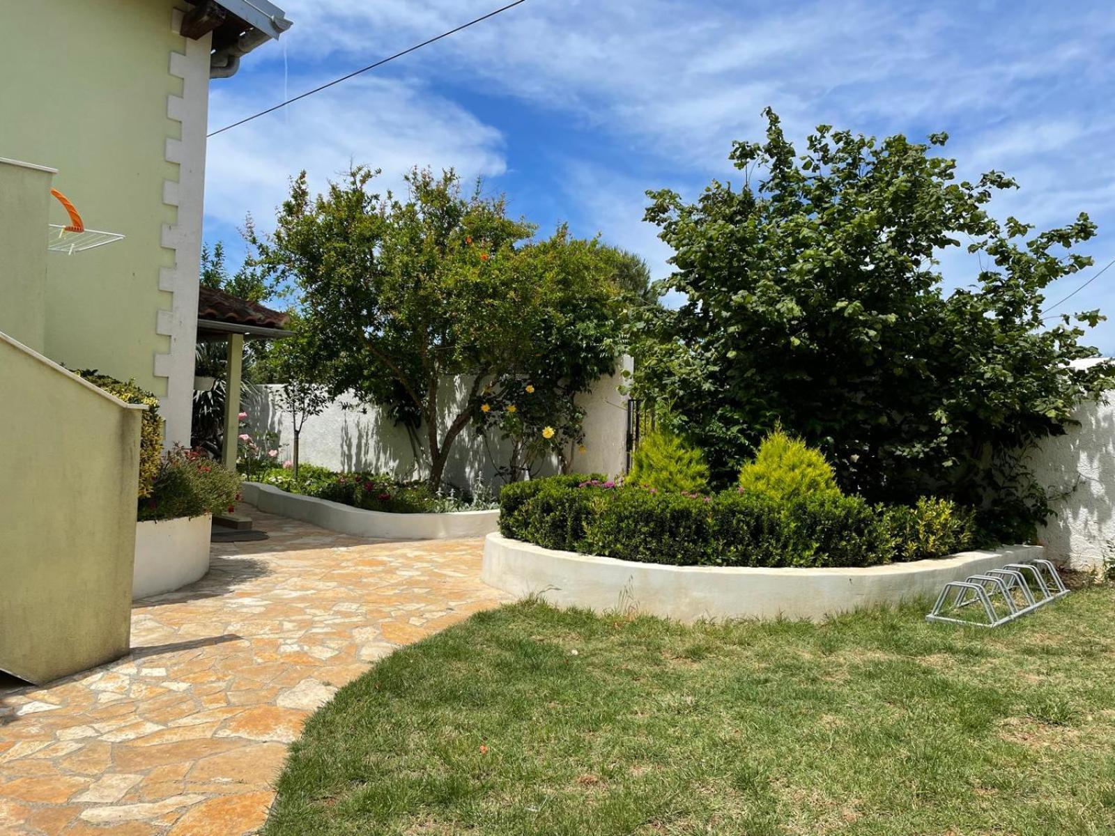 Pomerino Apartmans *